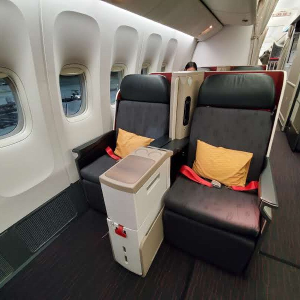 Turkish Airlines 777 Business Class Istanbul to Dubai, Round Trip